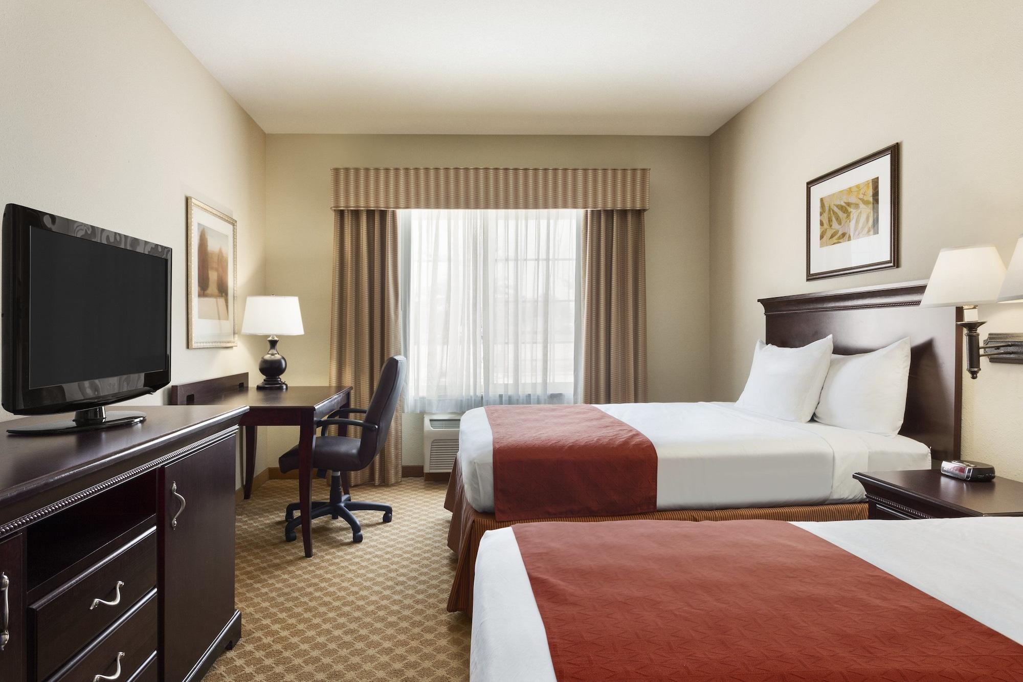 Baymont By Wyndham Sumter Hotel Exterior photo