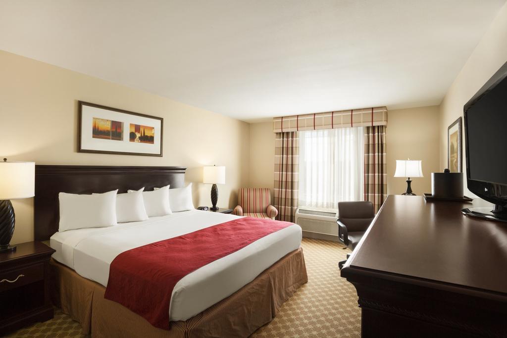 Baymont By Wyndham Sumter Hotel Exterior photo